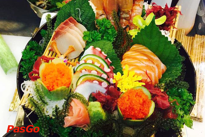 Nhà hàng Uchi Sushi đường 45 3