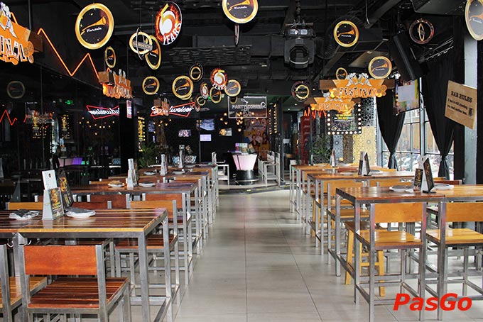 Nhà hàng Vuvuzela Nguyễn Bỉnh Khiêm  4
