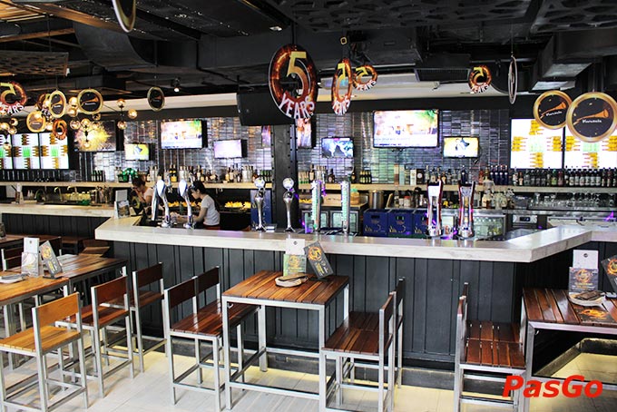 Nhà hàng Vuvuzela Nguyễn Bỉnh Khiêm  6