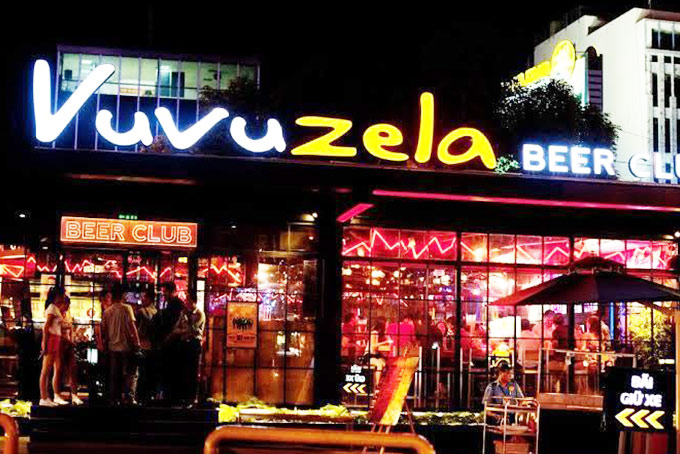 Nhà hàng Vuvuzela Saigon Superbowl Trường Sơn 1