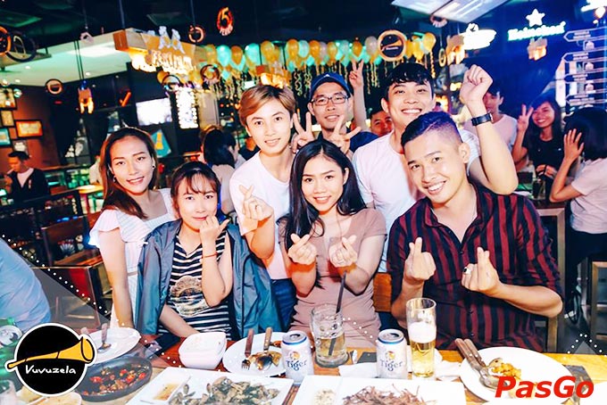 Nhà hàng Vuvuzela Saigon Superbowl Trường Sơn 15