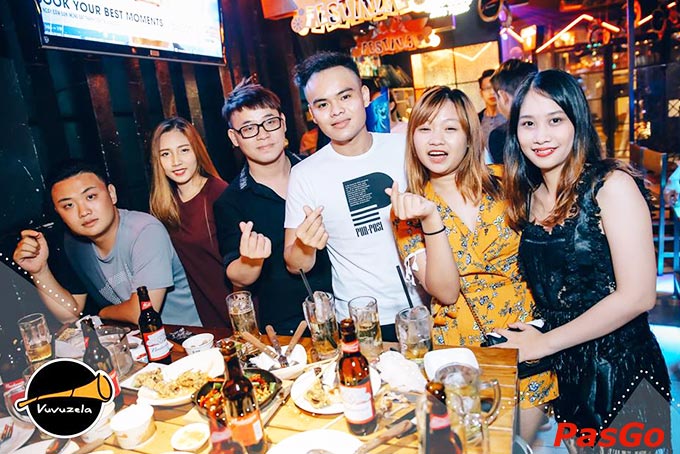 Nhà hàng Vuvuzela Zen Plaza 8