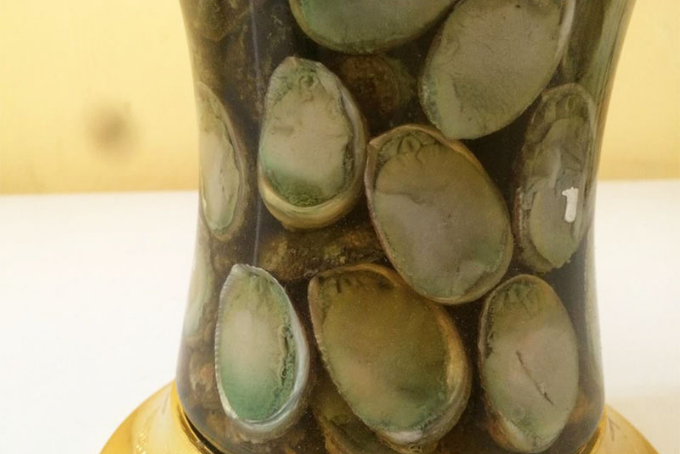 ngâm sơ qua với rượu thường