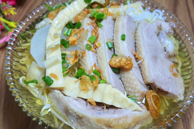 thành phẩm món bún măng vịt