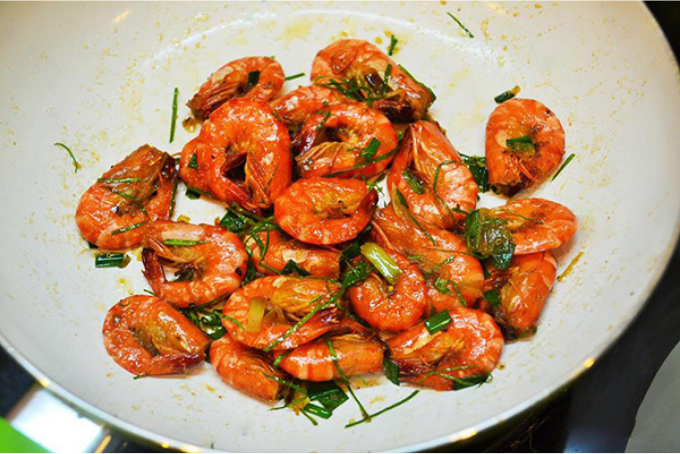 tạo mùi thơm cho tôm