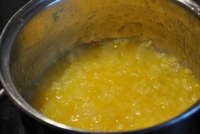 nấu cháo tôm bí đỏ