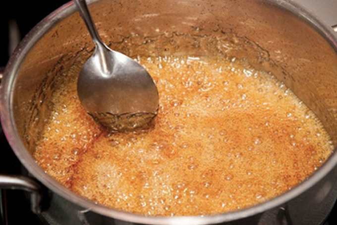 Làm nước màu cho thịt