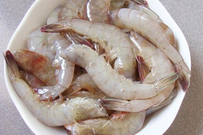 ướp gia vị cho tôm