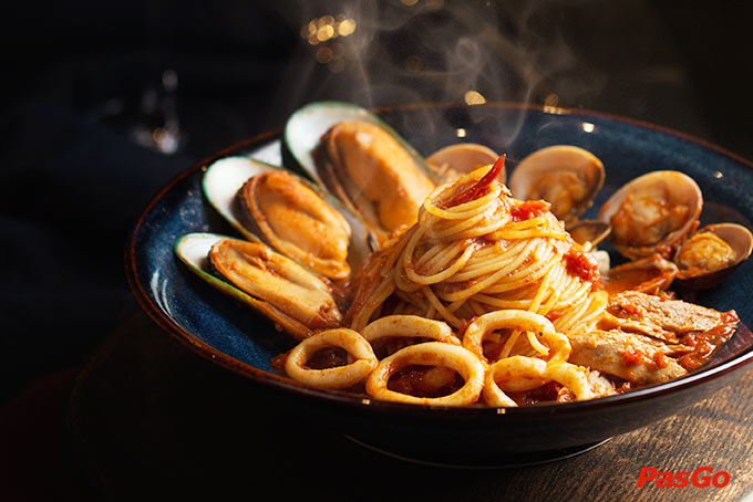 Capricciosa - Landmark 81-5