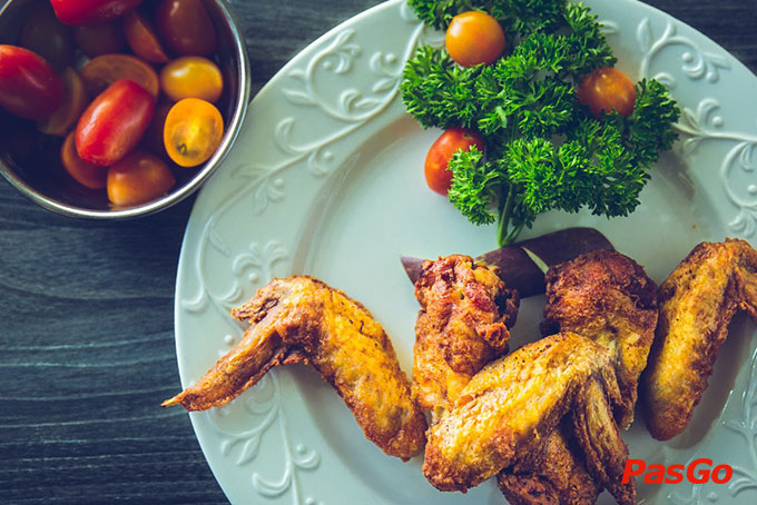 nhà hàng Confidant Restaurant Bar – Nhà hàng Tri Kỷ 1