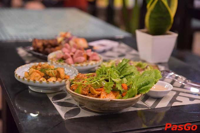 nhà hàng Container Beer Phạm Hữu Kính 11