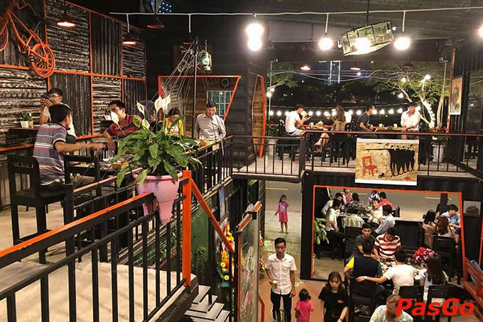 nhà hàng Container Beer Phạm Hữu Kính 4