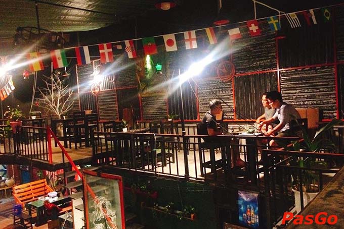 nhà hàng Container Beer Phạm Hữu Kính 9
