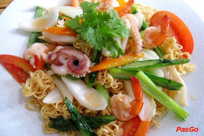 Quán Hải Sản Tươi Sống Ốc Vũ Núi Thành 12