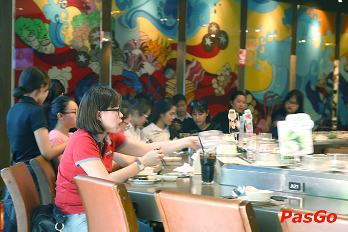 Nhà hàng Lẩu Băng Chuyền Kichi Kichi Hoàng Đạo Thúy 15