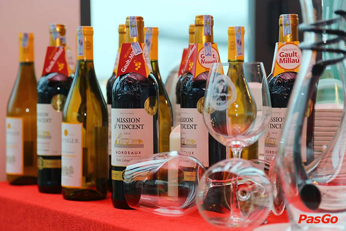 MP Thai Seafood Restaurant Phạm Văn Đồng 13