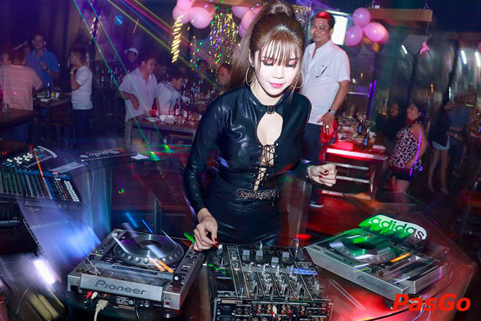 Nhà hàng Mahalo Beer Club Trương Vĩnh Ký 6