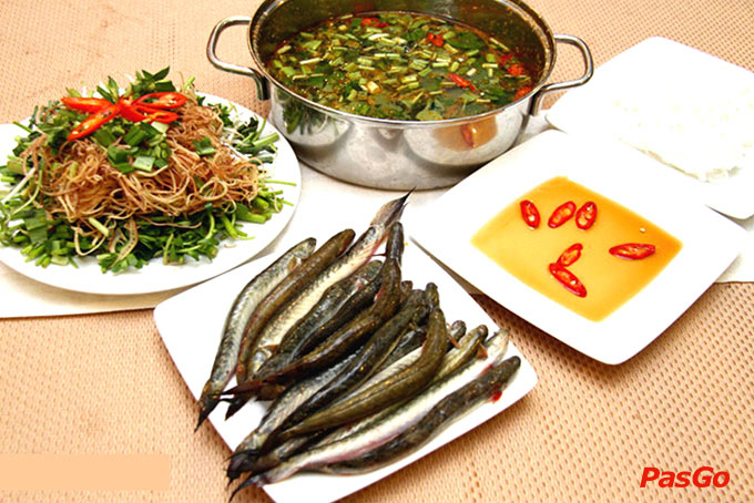 Nhà hàng Nhà Sàn Đường số 48 9