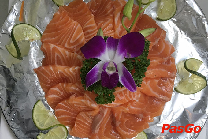 Nhà hàng Boong Thuyền Xuân La 13