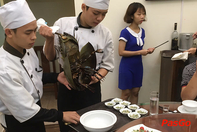 Nhà hàng Boong Thuyền Xuân La 2