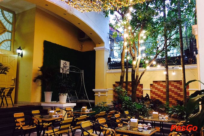 Nhà hàng Boong Thuyền Xuân La 21