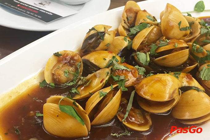 Nhà hàng Boong Thuyền Xuân La 9