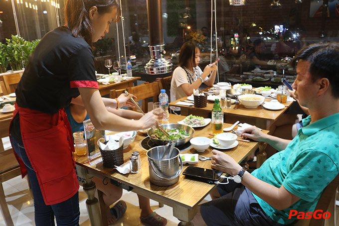 Nhà hàng Chả cá Ngư Ông Phạm Văn Đồng 19