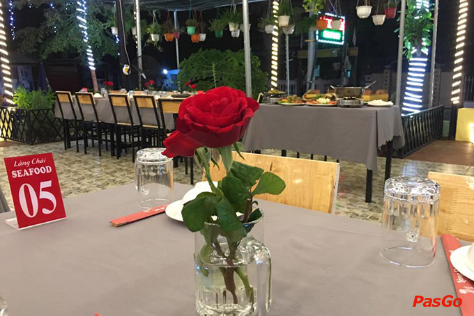 Nhà hàng Làng Chài Seafood Trần Văn Thành 19
