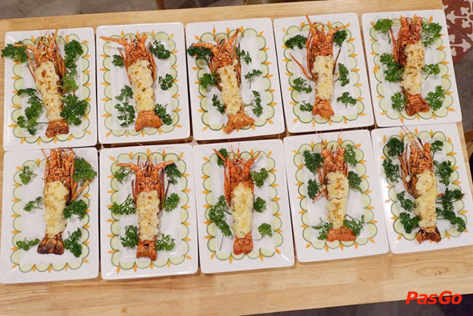 Nhà hàng Làng Chài Seafood Trần Văn Thành 9