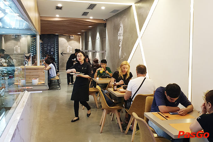 Nhà hàng Mama Lee Hàng Buồm 18