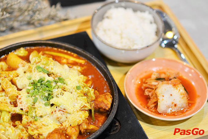 Nhà hàng Mama Lee Hàng Buồm 4