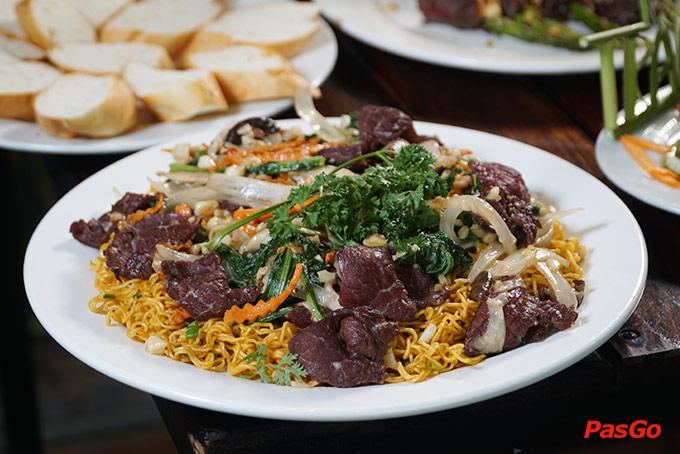 Nhà hàng Trâu Ngon Quá Cạnh cổng công viên nước Hồ Tây 10