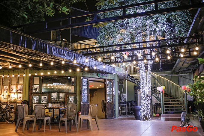 Nhà hàng Trâu Ngon Quá Cạnh cổng công viên nước Hồ Tây 12