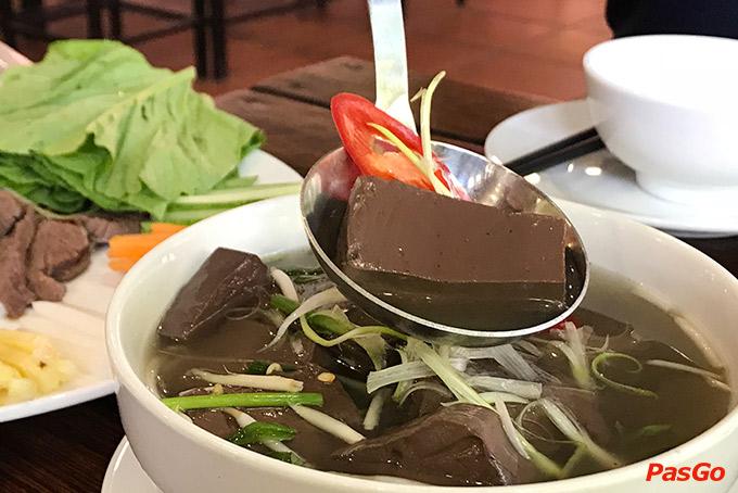 Nhà hàng Trâu Ngon Quá Cạnh cổng công viên nước Hồ Tây 8