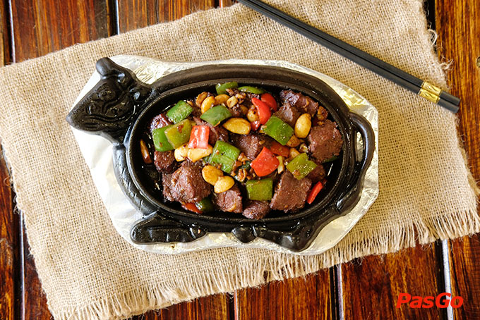 Nhà hàng Trâu Ngon Quá Cạnh cổng công viên nước Hồ Tây 7