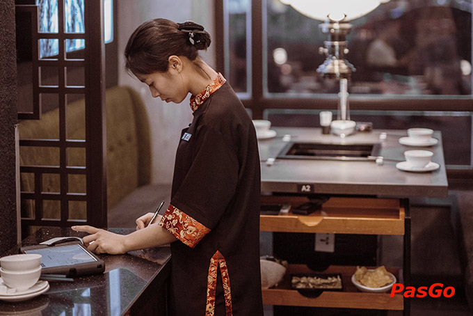 Nhà hàng Manwah Nguyễn Hoàng 14