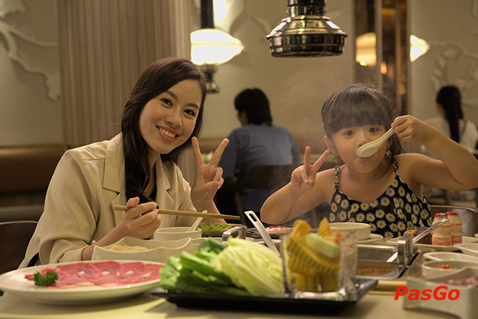 Nhà hàng Manwah Thái Hà 12