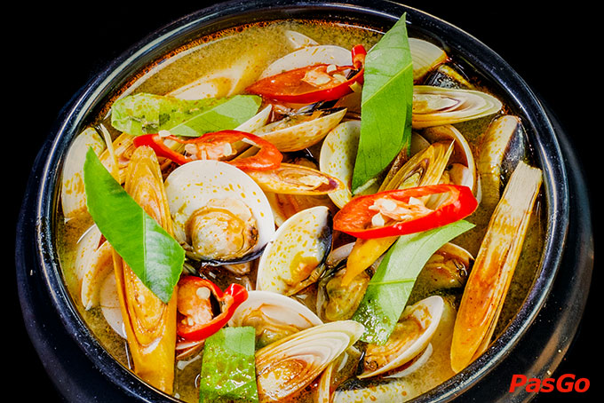 Nhà hàng Bếp Thái Sawadee Nguyễn Khánh Toàn 6