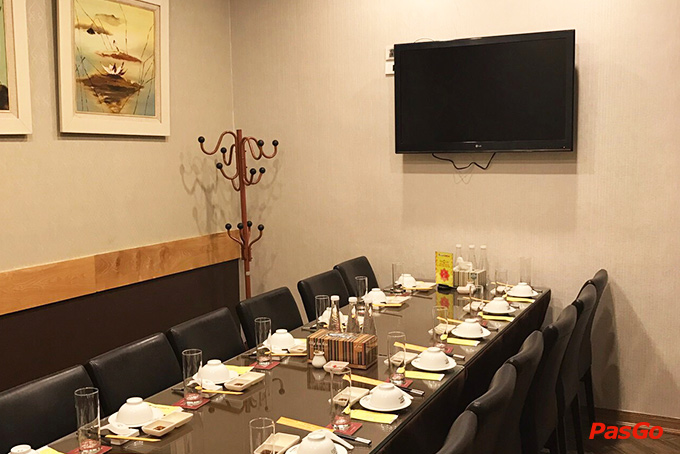 Không gian tĩnh lặng của nhà hàng chen đoàn trần nghiệp