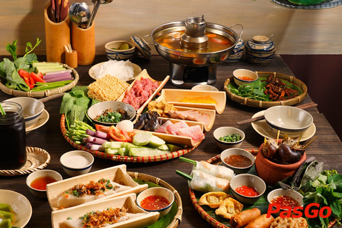 Tám Riêu - Quán lẩu cua đồng, bún riêu và đặc sản Tây Nam Bộ 1