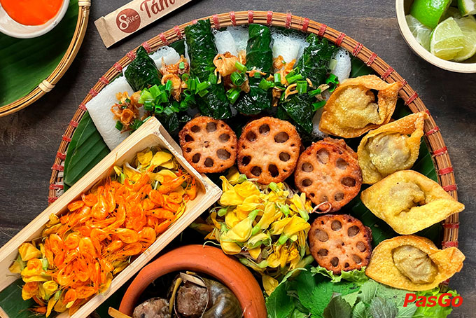 Tám Riêu - Quán lẩu cua đồng, bún riêu và đặc sản Tây Nam Bộ 6