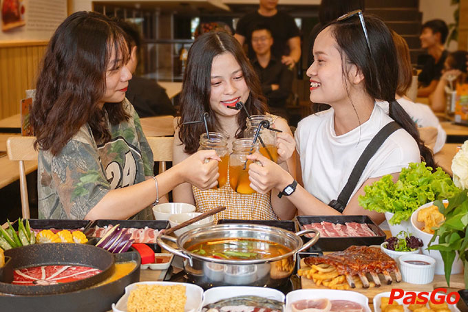 Food House Phan Xích Long 7