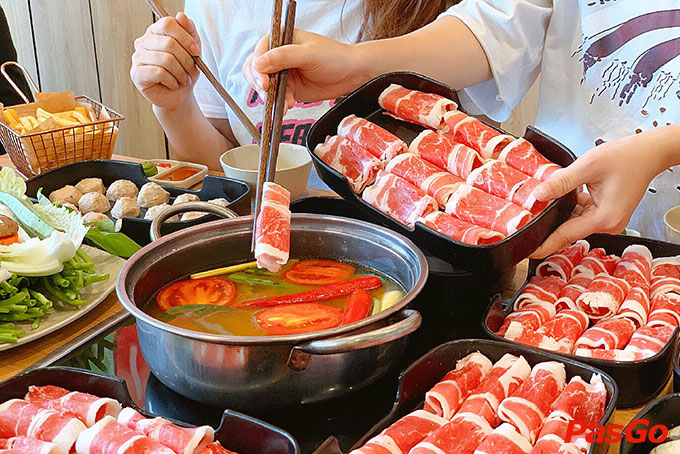 Food House Phan Xích Long 8