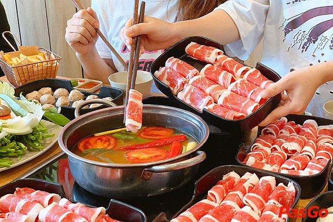 Nhà hàng Food Center Bà Triệu 4