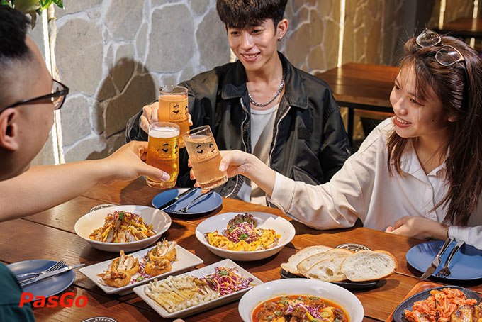 Steersman Brewery Taproom - Phan Kế Bính-8