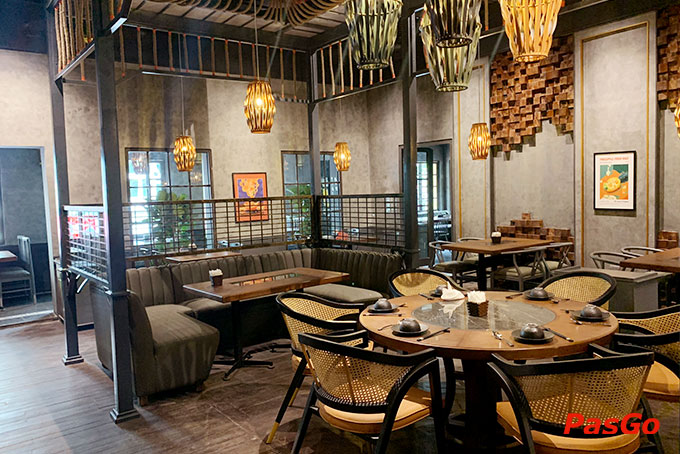 Nhà hàng nằm trên tuyến phố trung tâm, gần Hồ Gươm và phố cổ Hà Nội 14
