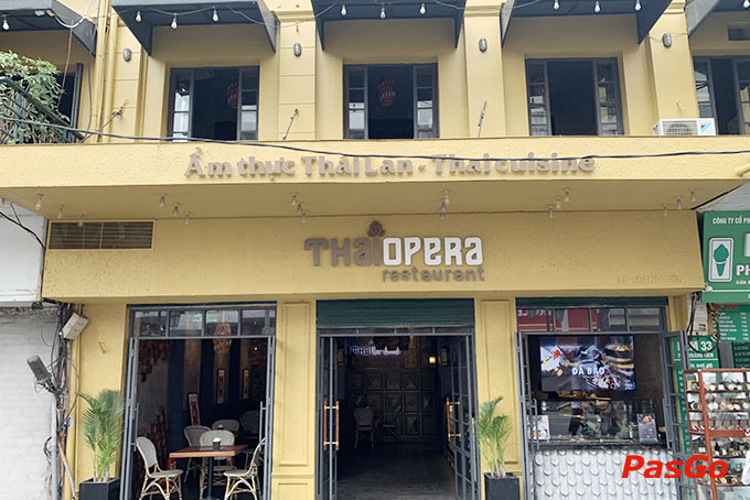 Nhà hàng nằm trên tuyến phố trung tâm, gần Hồ Gươm và phố cổ Hà Nội 9