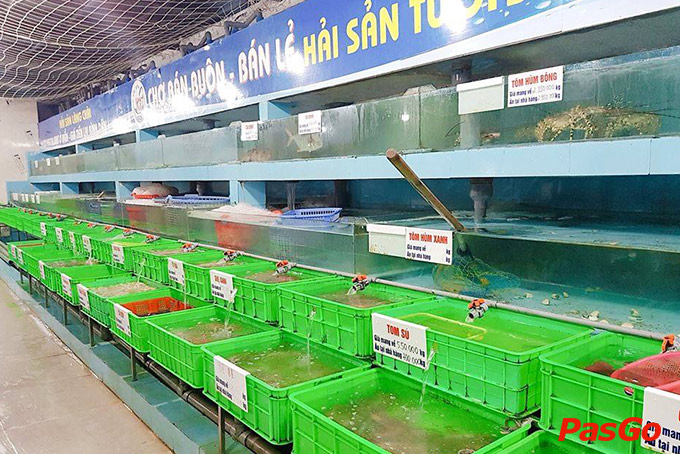 Max Beer Garden Phó Đức Chính - 10