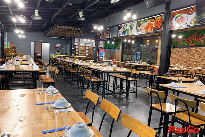 Max Beer Garden Phó Đức Chính - 11