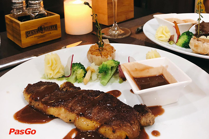 Top nhà hàng tổ chức tiệc Giáng Sinh lý tưởng nhất ở Hà Nội 8